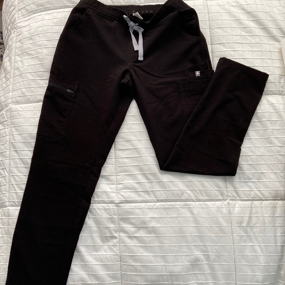 Figs Yola Black Petite Skinny Scrub Pants